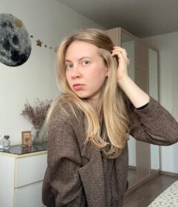 Алиса Волкова