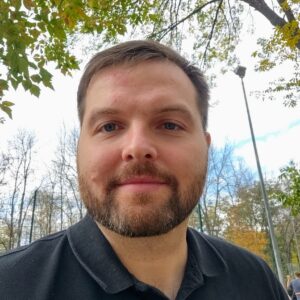 Максим Волков